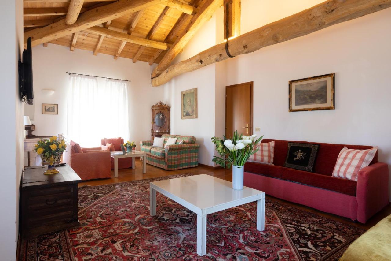 Villa Angelica Riva del Garda Ruang foto